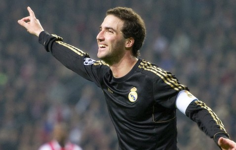 在线体育博彩-世纪对决，C罗与莱万的30分钟，足球史上最惊心动魄的胜负悬念，世纪对决，C罗vs莱万，足球史上最惊心动魄的30分钟